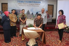 Pemkab Sleman mempertemukan penanam modal dengan pelaku UMKM