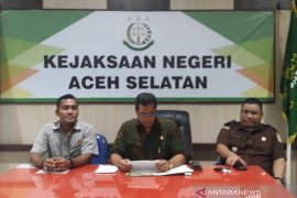 Kejari Aceh Selatan tahan tiga tersangka diduga korupsi dana  DOKA