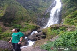 Air terjun Silima-lima di Tapanuli Selatan menyimpan mitos "air jodoh"