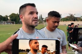 Simon McMenemy khawatirkan fisik daripada mental timnas Indonesia