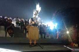 Mendikbud Muhadjir Effendy ajak peserta pawai doa bersama untuk bangsa