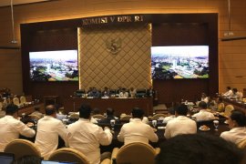 DPR rapat koordinasi dengan aparat keamanan pascapenusukan Wiranto