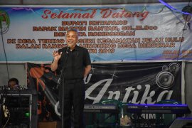 Bupati Ketapang Launching Desa Bersinar di Desa Tebing Berseri