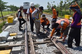 Uji beban jalur ganda kereta api