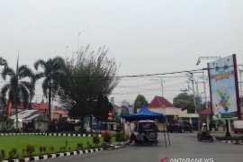 Kota Solok kembali diselimuti asap, jarak pandang kurang dari 2 kilometer