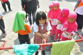 Ratusan siswa TK dan PAUD memperingati Hari Cuci Tangan Sedunia