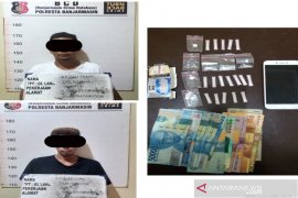 Polisi ringkus dua pria bawa 20 paket sabu-sabu