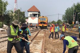 Jalur ganda kereta api lintas Madiun-Ngawi dioperasikan