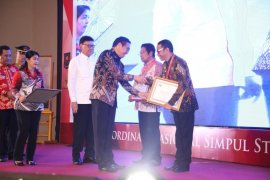 Kesbangpol Kaltara Raih Penghargaan Kemendagri