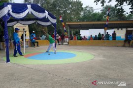 Ratusan peserta meriahkan lomba gasing di Mentok