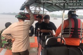 VIDEO - Perempuan muda Inhil hilang tenggelam saat menyeberang sungai