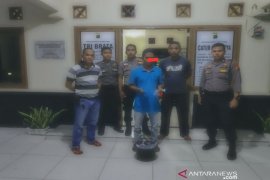 Polsek Tempilang razia arak jelang pelantikan presiden