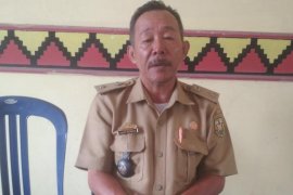 Delapan Ketua RT Lingkungan 01 Kelurahan Waydadi undur diri