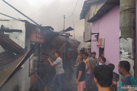 Ratusan rumah hangus terbakar di Jalan Sentosa Lama Medan, Sumut