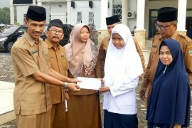 Solok Selatan salurkan bantuan bagi perantau Minang di Wamena