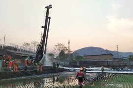 Kebakaran pipa minyak di KM 129 Tol Purbaleunyi mulai padam