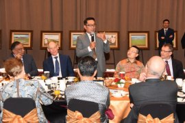 Jabar tawarkan proyek investasi 59 miliar dolar AS