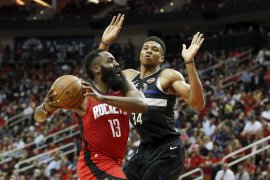 Antetokounmpo mengukir "triple-double" saat Bucks tundukkan Rockets