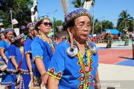 Di Balik Kemeriahan Festival Hudoq