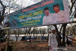 KEMAH DAN APEL AKBAR SANTRI Page 2 Small