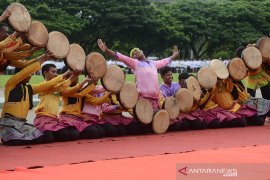 Rapai geleng meriahkan Hari Santri di Aceh