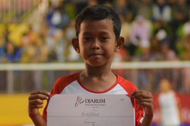 Bocah dengan nama satu huruf ingin ikuti jejak Kevin Sanjaya