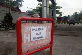 SPBU Gunung Sago Agam hentikan penjualan premium
