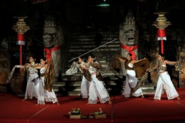 Pagelaran tari kontemporer