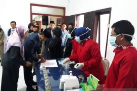 Anggota DPRD Kota Blitar jalani tes urine