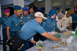 Usai Upacara Sumpah Pemuda, puluhan prajurit-PNS Lantamal V jalani tes urine dadakan