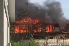 Fakultas Hukum ULM selamat dari amukan si jago merah