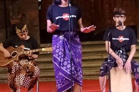FSBJ, Komunitas Mahima Singaraja bawakan musikalisasi puisi "alam-manusia-spiritual"