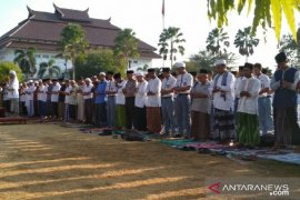 Banyak wilayah kekeringan, warga Pamekasan gelar shalat istisqa