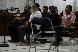 Pengacara WNA pekerja hotel membantah tawarkan penyelesaian dengan uang