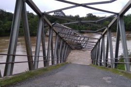 Pemkab Aceh selidiki penyebab ambruknya jembatan rangka baja