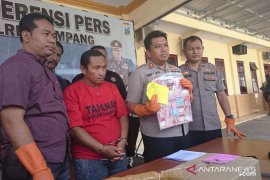 Pelaku penipuan berkedok umrah dibekuk polisi Sampang