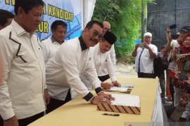 Empat kandidat kepala daerah teken kontrak politik dengan Kadin