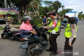 Pengendara Bijak Lengkapi Atribut Hadapi Razia Zebra