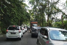 Setengah jam jelang start TdS 2019, jalan di padang panjang macet