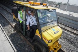 Proyek pembangunan kereta bandara Adi Soemarmo