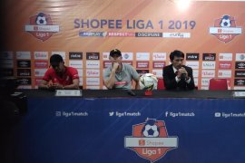 Pelatih Kalteng Putra ingatkan pemain hindari kartu merah