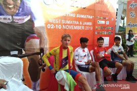 Gagal tercepat dua etape, Jesse Ewart tetap "miliki" yellow jersey TdS 2019