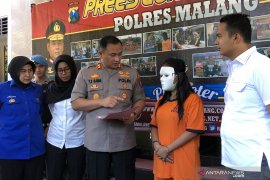 Perempuan muda pelaku perdagangan dan eksploitasi anak ditangkap polisi