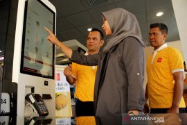 McDonalds membuka gerai baru di Gowa Page 1 Small