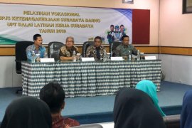 Disnaker Jatim sebut program vokasi bermanfaat mengurangi pengangguran