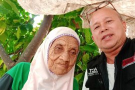 Lansia masih jadi santri di Pesantren Darul Arifin Al-Abati Aceh Jaya