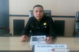 Fraksi Golkar DPRD Kendari minta SKPD bekerja mengutamakan prestasi