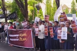 Sejumlah elemen gelar aksi damai bela ulama