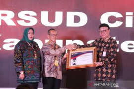 Pelayanan memuaskan, RSUD Cileungsi terima penghargaan dari KemenPAN-RB