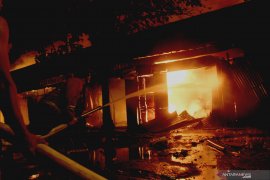 Kebakaran Pasar Ngunut Tulungagung hanguskan 70 persen kios (Video)